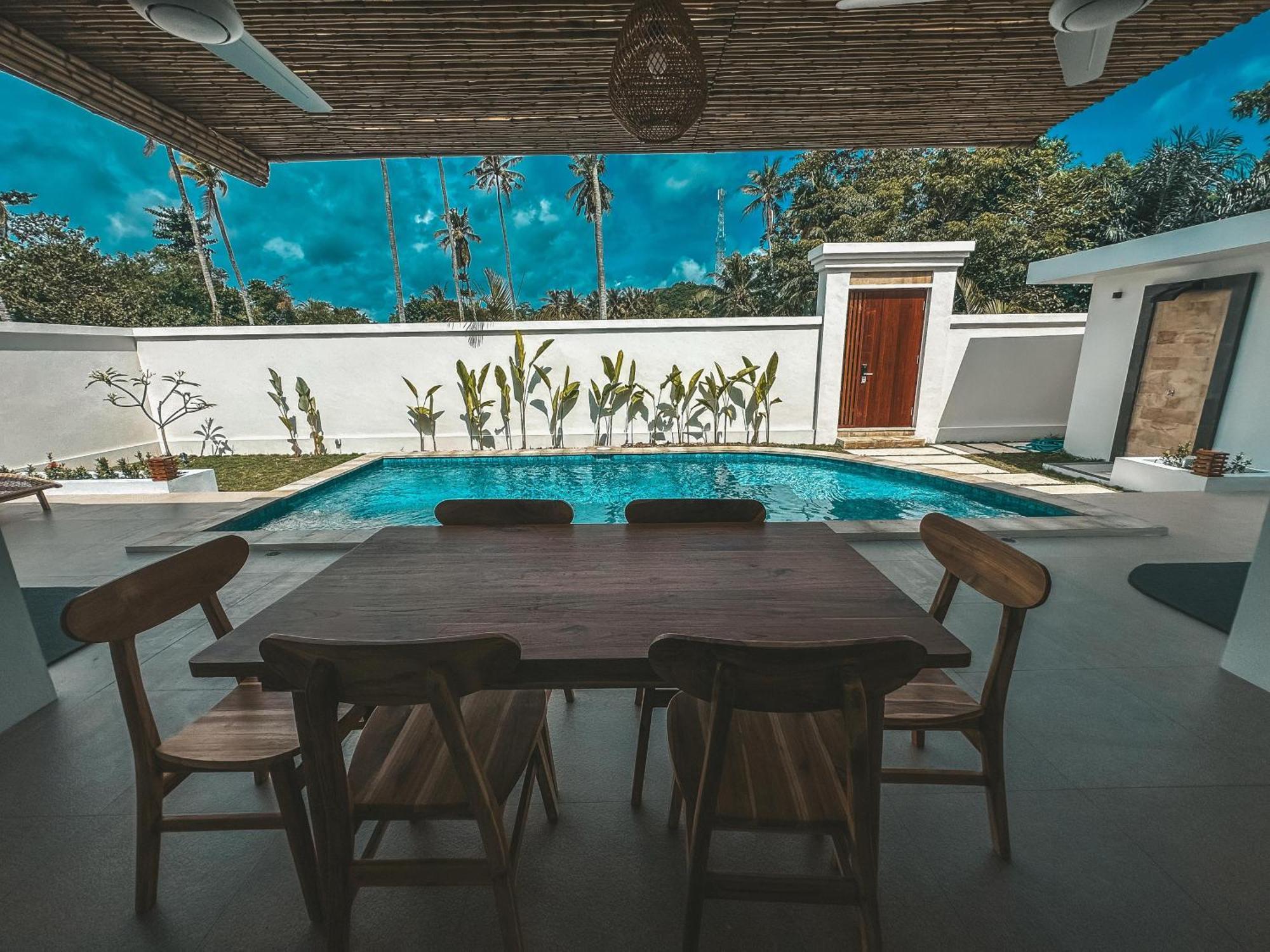 Tropik Resort Lombok 셀롱 벨라낙 객실 사진